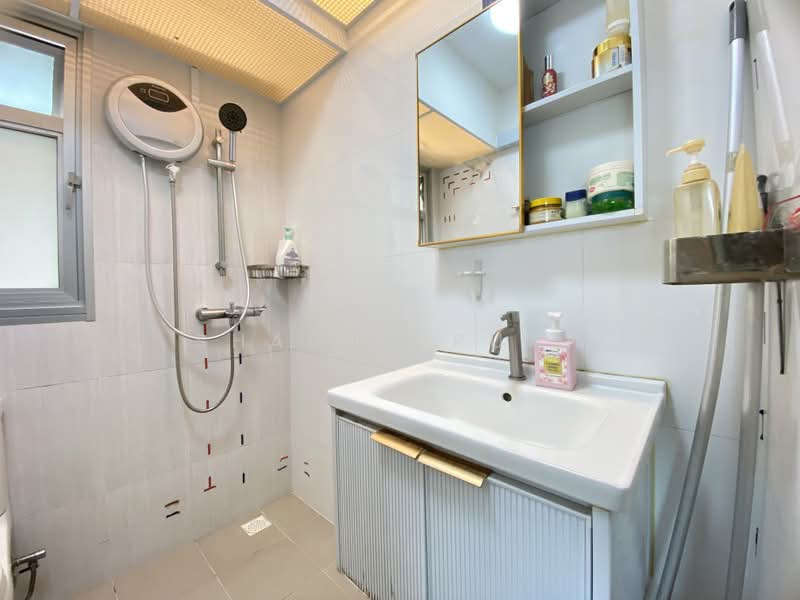 421B Northshore Drive, 421B Northshore Drive, 1 Bedroom, 506 sqft, HDB Flat For Rent, by Sharon Puan, 500213016 - Bathroom - PropertyGuru.com.sg