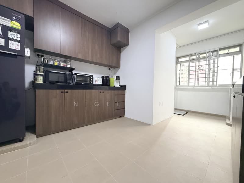 450 Hougang Avenue 10, 450 Hougang Avenue 10, 3 Bedrooms, 1,130 sqft, HDB Flat For Sale, by Nigel Tan, 500213019 - Kitchen - PropertyGuru.com.sg