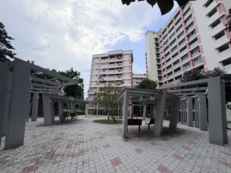 450 Hougang Avenue 10, 450 Hougang Avenue 10, 3 Bedrooms, 1,130 sqft, HDB Flat For Sale, by Nigel Tan, 500213019 - Exterior - PropertyGuru.com.sg
