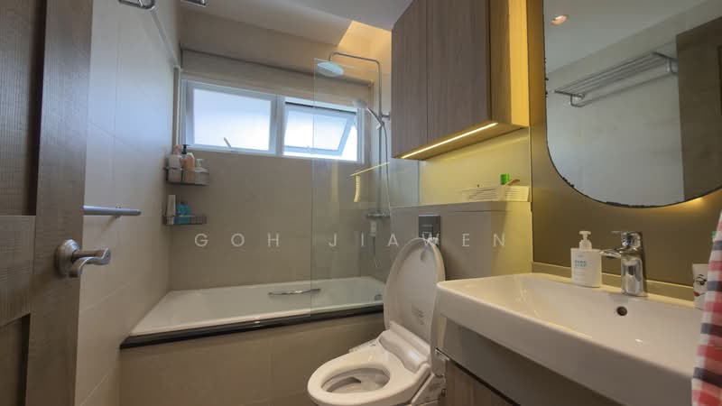 Less than 5 Mins to Great World | 4 Bedder | Designer House, , 4 Bedrooms, 2,906 sqft, Condominium For Sale, by Goh Jiawen, 500213037 - Bathroom - PropertyGuru.com.sg