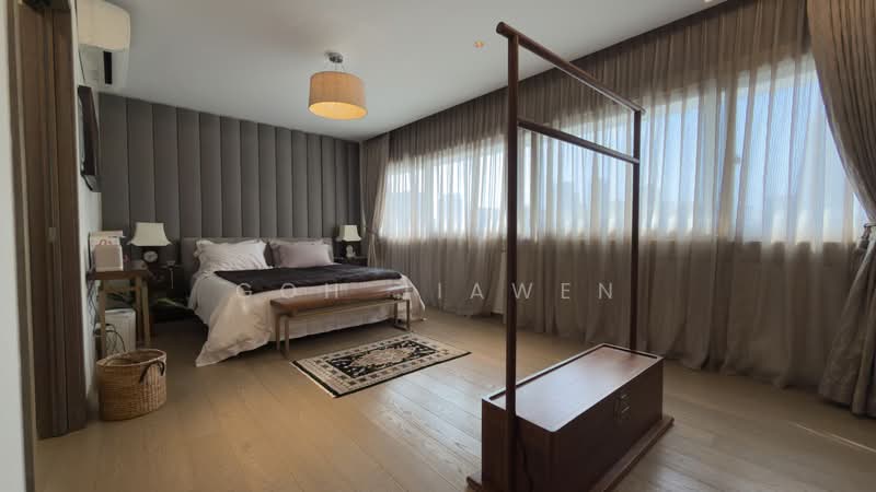 Less than 5 Mins to Great World | 4 Bedder | Designer House, , 4 Bedrooms, 2,906 sqft, Condominium For Sale, by Goh Jiawen, 500213037 - Master Bedroom - PropertyGuru.com.sg