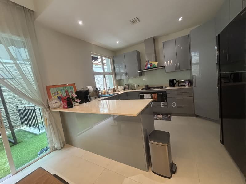 Horizon Green, Ang Mo Kio Avenue 2, 5 Bedrooms, 3,218 sqft, Cluster House For Sale, by Kenneth Yeo, 500213039 - Kitchen - PropertyGuru.com.sg