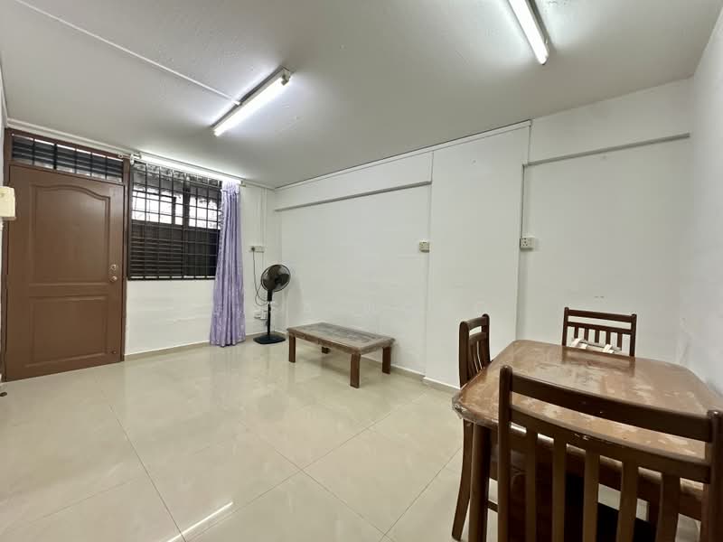 39 Circuit Road, 39 Circuit Road, 2 Bedrooms, 592 sqft, HDB Flat For Sale, by Lisa Wong, 500213059 - Living Room - PropertyGuru.com.sg