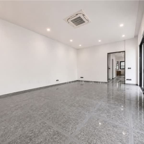 Telok Kurau Brand New Modern Semi-Detached with Lift, Telok Kurau/Joo Chiat/Koon Seng, 5 Bedrooms, 5,765 sqft, Semi-Detached House For Sale, by Adhana Kamis, 500213066 - Interior - PropertyGuru.com.sg