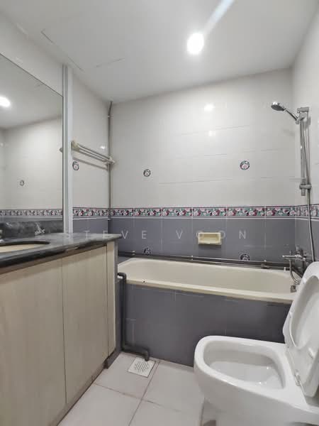Emerald Park, 6 Indus Road, Room Rental, 200 sqft, Condominium For Rent, by Steve Voon, 500213090 - Bathroom - PropertyGuru.com.sg