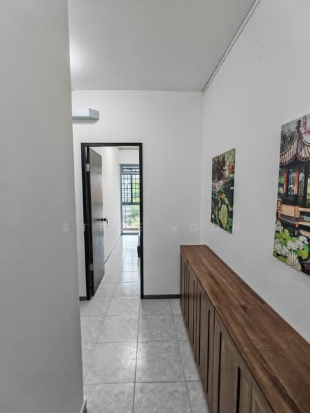 Emerald Park, 6 Indus Road, Room Rental, 200 sqft, Condominium For Rent, by Steve Voon, 500213090 - Corridor - PropertyGuru.com.sg