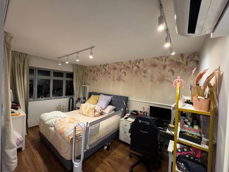 377B Hougang Street 32, 377B Hougang Street 32, 3 Bedrooms, 1,012 sqft, HDB Flat For Sale, by Joyce Lye Hui Xin, 500213097 - Bedroom - PropertyGuru.com.sg
