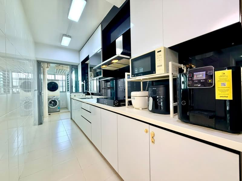 271D Punggol Walk, 271D Punggol Walk, 3 Bedrooms, 990 sqft, HDB Flat For Sale, by Charissa Yong, 500213098 - Kitchen - PropertyGuru.com.sg