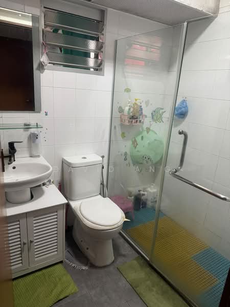 463B Sembawang Drive, 463B Sembawang Drive, 3 Bedrooms, 990 sqft, HDB Flat For Sale, by David Ang, 500213109 - Bathroom - PropertyGuru.com.sg