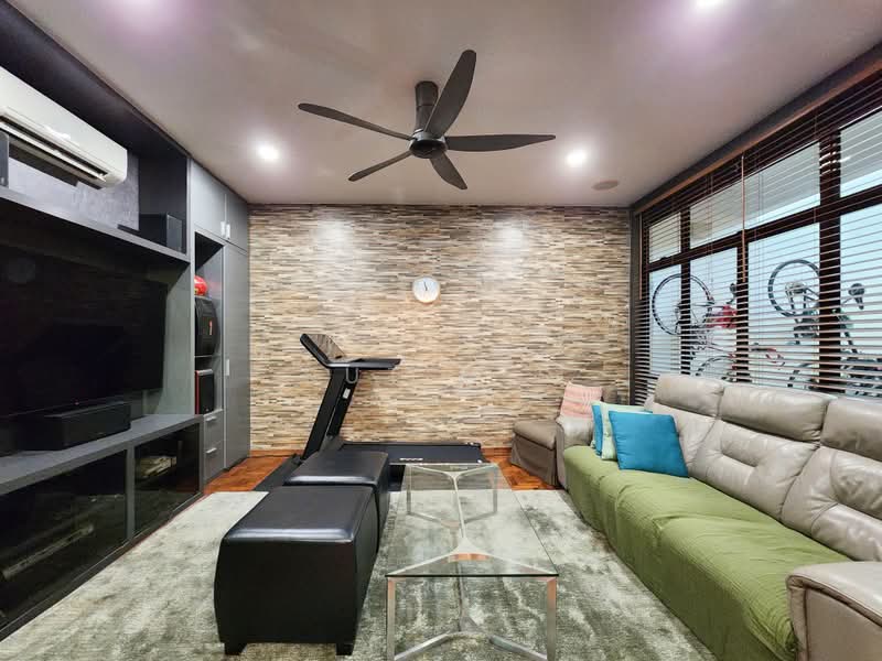 Fanta Garden, Begonia Drive, 4 Bedrooms, 2,894 sqft, Corner Terrace For Sale, by Sut M S, 500213117 - Family Room - PropertyGuru.com.sg