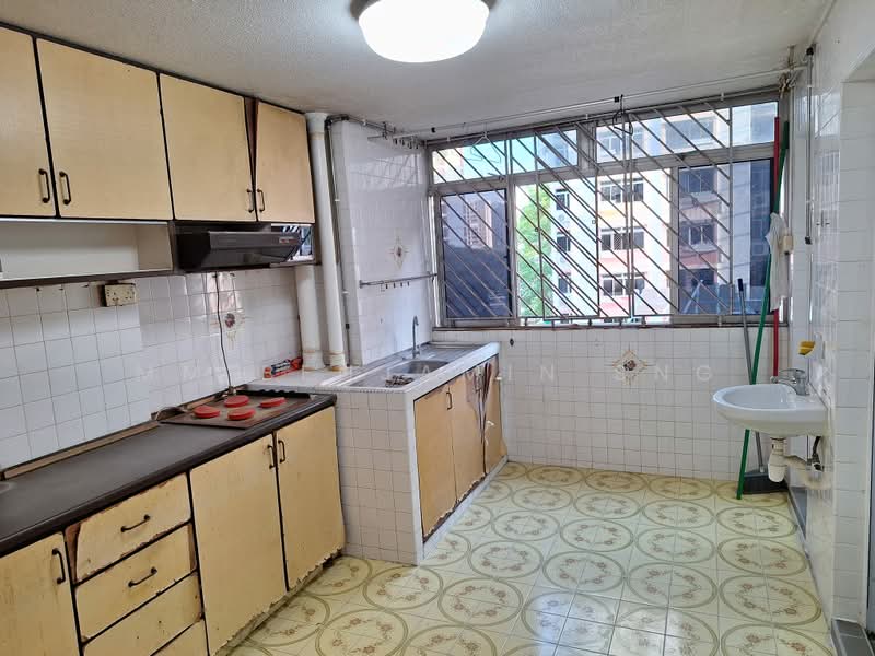 75 Bedok North Road, 75 Bedok North Road, 2 Bedrooms, 635 sqft, HDB Flat For Sale, by MM Benjamin Sng, 500213119 - Kitchen - PropertyGuru.com.sg