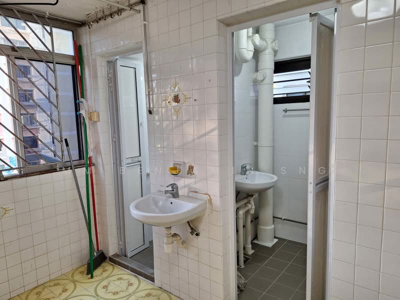 75 Bedok North Road, 75 Bedok North Road, 2 Bedrooms, 635 sqft, HDB Flat For Sale, by MM Benjamin Sng, 500213119 - Bathroom - PropertyGuru.com.sg