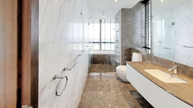 Sky @ Eleven, 7 Thomson Lane, 4 Bedrooms, 2,713 sqft, Condominium For Sale, by Paul Fam, 500213121 - Bathroom - PropertyGuru.com.sg