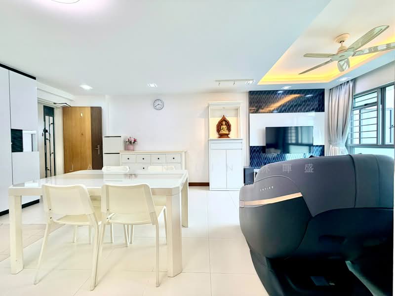 271D Punggol Walk, 271D Punggol Walk, 3 Bedrooms, 990 sqft, HDB Flat For Sale, by Jaeson Lin 林暉盛, 500213127 - Living Room - PropertyGuru.com.sg