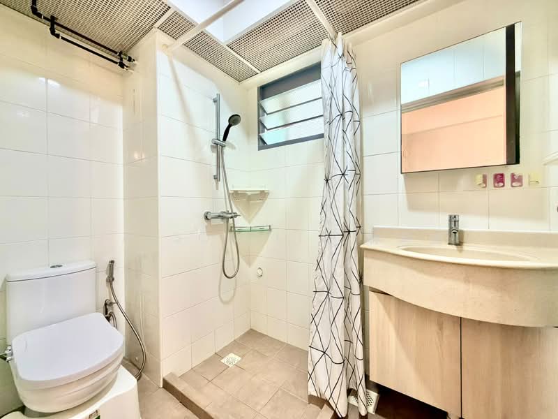 271D Punggol Walk, 271D Punggol Walk, 3 Bedrooms, 990 sqft, HDB Flat For Sale, by Jaeson Lin 林暉盛, 500213127 - Bathroom - PropertyGuru.com.sg