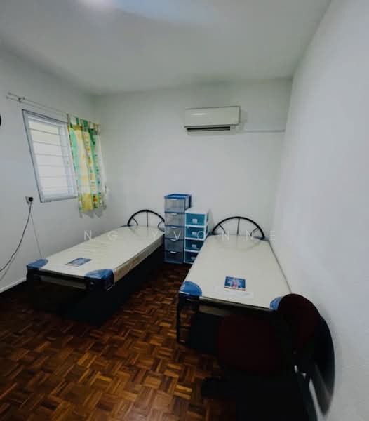 Ivory Heights, 122 Jurong East Street 13, 3 Bedrooms, 1,668 sqft, Condominium For Sale, by Ng Yvonne, 500213128 - Bedroom - PropertyGuru.com.sg