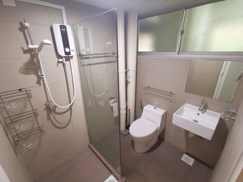 Ivory Heights, 117 Jurong East Street 13, Room Rental, 150 sqft, Condominium For Rent, by Henry Ng, 500213135 - Bathroom - PropertyGuru.com.sg