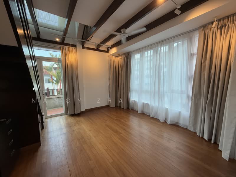 Clover Avenue, , 6 Bedrooms, 3,571 sqft, Semi-Detached House For Rent, by Nancy Zhang Yani, 500213136 - Junior master room - PropertyGuru.com.sg