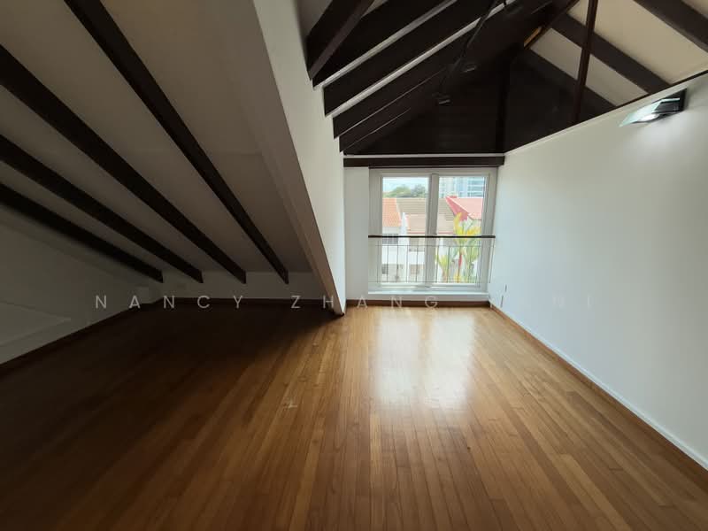 Clover Avenue, , 6 Bedrooms, 3,571 sqft, Semi-Detached House For Rent, by Nancy Zhang Yani, 500213136 - Bedroom 1 at Attic - PropertyGuru.com.sg