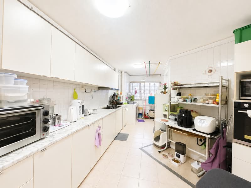 236 Yishun Ring Road, 236 Yishun Ring Road, 3 Bedrooms, 1,033 sqft, HDB Flat For Sale, by Sam Lim, 500213137 - Kitchen - PropertyGuru.com.sg