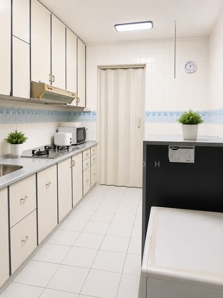 813 Jurong West Street 81, 813 Jurong West Street 81, Room Rental, 100 sqft, HDB Flat For Rent, by JOAN GOH, 500213138 - Kitchen - PropertyGuru.com.sg