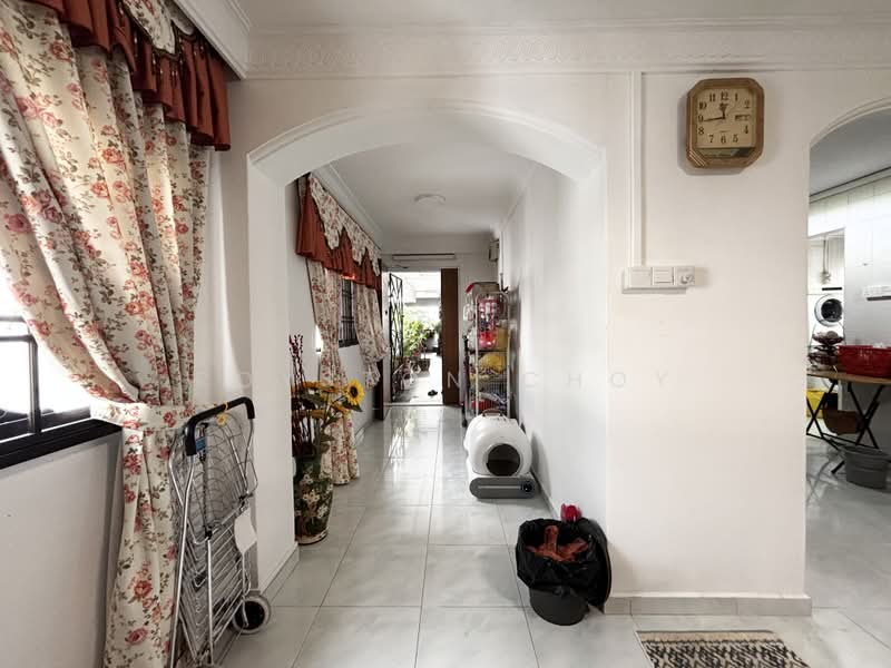 922 Hougang Street 91, 922 Hougang Street 91, 3 Bedrooms, 1,291 sqft, HDB Flat For Sale, by Royston Choy, 500213139 - Corridor - PropertyGuru.com.sg