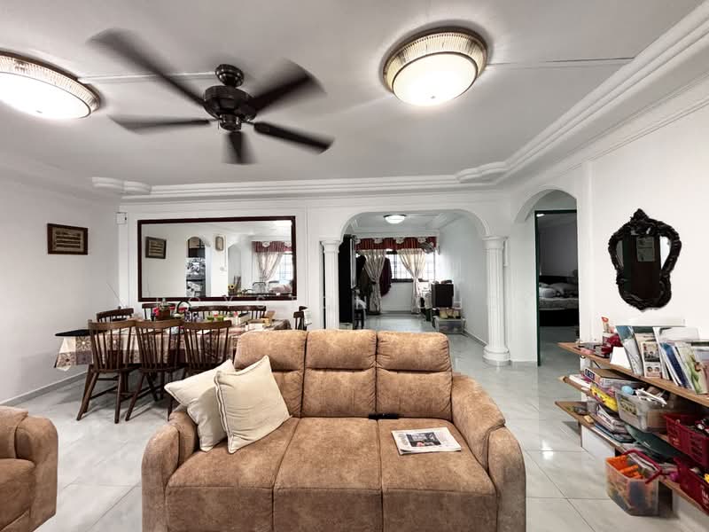 922 Hougang Street 91, 922 Hougang Street 91, 3 Bedrooms, 1,291 sqft, HDB Flat For Sale, by Royston Choy, 500213139 - Living Room - PropertyGuru.com.sg