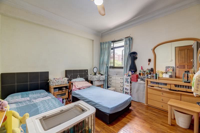 708 Tampines Street 71, 708 Tampines Street 71, 3 Bedrooms, 1,076 sqft, HDB Flat For Sale, by Bryan Chiew, 500213141 - Bedroom - PropertyGuru.com.sg