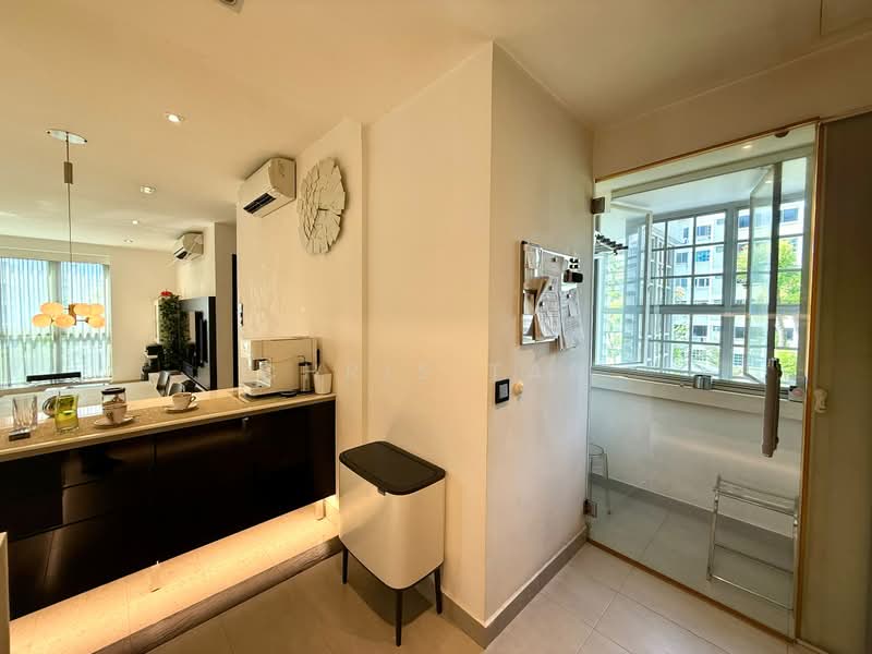 Modena, 35 Simei Street 4, 2 Bedrooms, 947 sqft, Condominium For Sale, by Chris Tan, 500213142 - Kitchen - PropertyGuru.com.sg