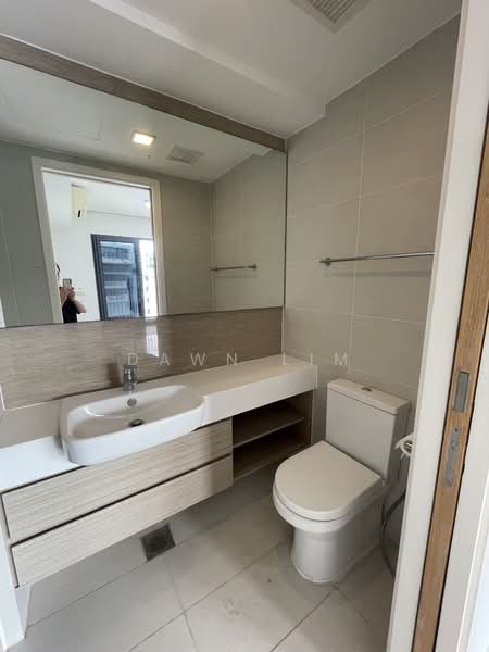 The Lakefront Residences, 42 Lakeside Drive, 4 Bedrooms, 1,421 sqft, Condominium For Rent, by Dawn Lim, 500213151 - Common Bathroom - PropertyGuru.com.sg