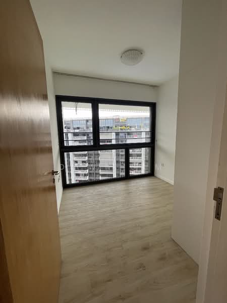 The Lakefront Residences, 42 Lakeside Drive, 4 Bedrooms, 1,421 sqft, Condominium For Rent, by Dawn Lim, 500213151 - Bedroom - PropertyGuru.com.sg
