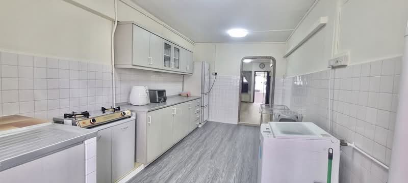 39 Bedok South Road, 39 Bedok South Road, 2 Bedrooms, 721 sqft, HDB Flat For Sale, by J.A. Goh 吴永益, 500213197 - Kitchen - PropertyGuru.com.sg