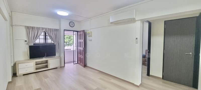 39 Bedok South Road, 39 Bedok South Road, 2 Bedrooms, 721 sqft, HDB Flat For Sale, by J.A. Goh 吴永益, 500213197 - Living Room - PropertyGuru.com.sg