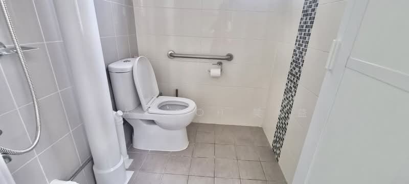 39 Bedok South Road, 39 Bedok South Road, 2 Bedrooms, 721 sqft, HDB Flat For Sale, by J.A. Goh 吴永益, 500213197 - Bathroom - PropertyGuru.com.sg