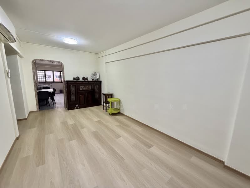 39 Bedok South Road, 39 Bedok South Road, Bedok / Upper East Coast, 2 Bedrooms, 721 sqft, HDB Flat For Sale, by J.A. Goh 吴永益, 500213197 - Living Room - PropertyGuru.com.sg