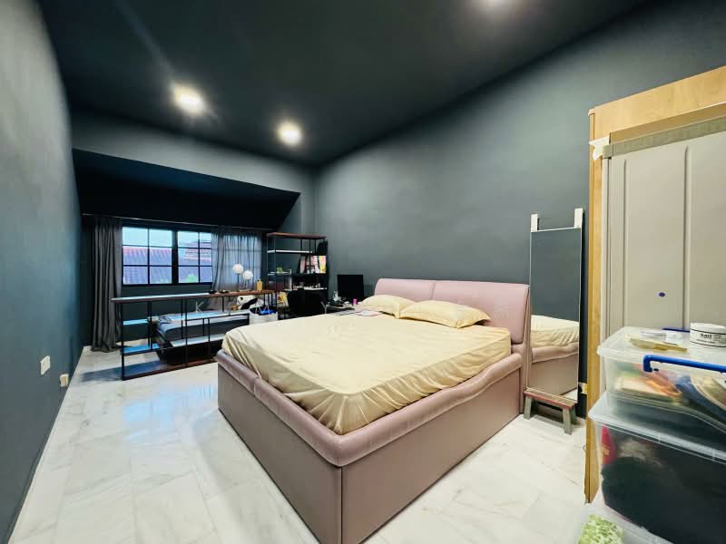 classical semi-d with big land, renovated with good move-in condition, Walk to beach of sea with fresh air & lush greenery! call 8130 3636, 4 Bedrooms, 4,500 sqft, Semi-Detached House For Sale, by Kim Yan 金燕, 500213199 - PropertyGuru.com.sg