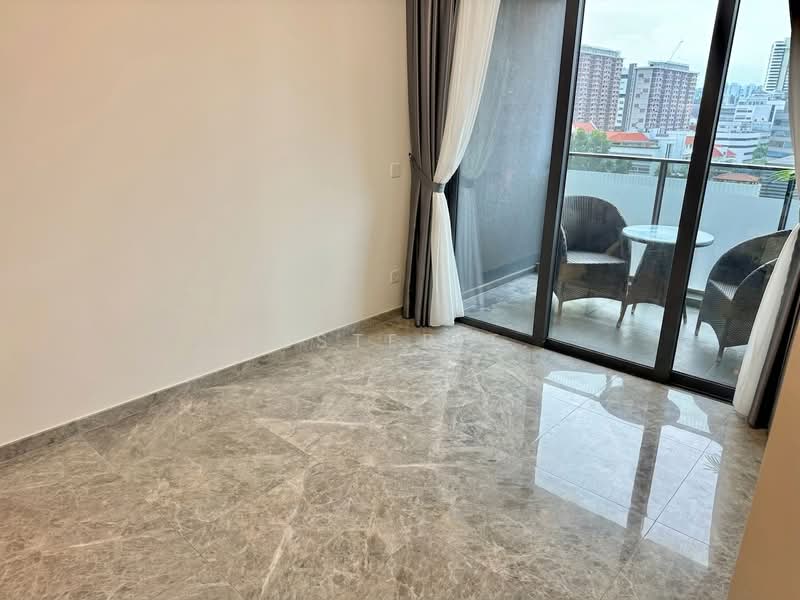 The M, 36 Middle Road, 2 Bedrooms, 667 sqft, Condominium For Sale, by Lester T., 500213209 - Balcony - PropertyGuru.com.sg