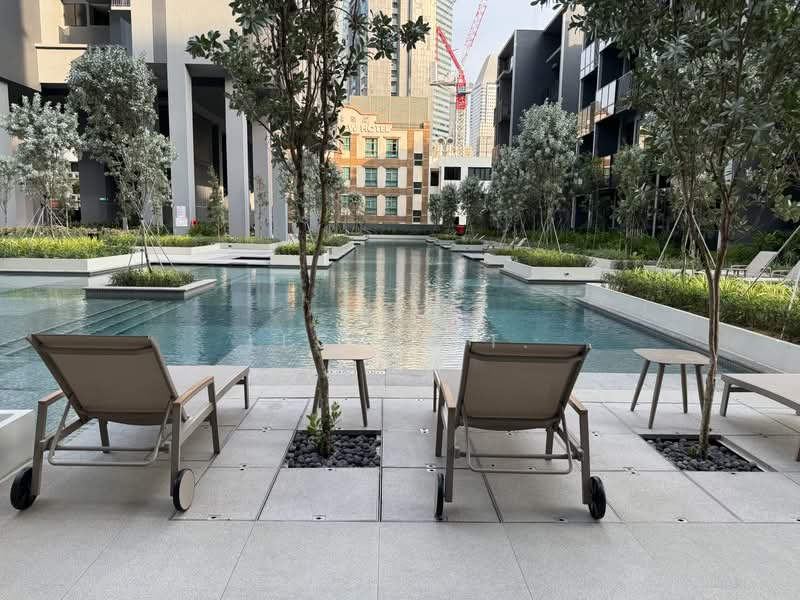 The M, 36 Middle Road, 2 Bedrooms, 667 sqft, Condominium For Sale, by Lester T., 500213209 - Pool - PropertyGuru.com.sg
