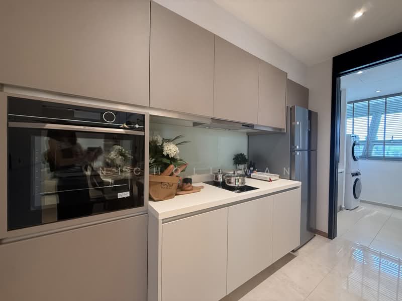 Concourse Skyline, 300 Beach Road, 3 Bedrooms, 1,668 sqft, Condominium For Sale, by Nicholl Wan, 500213210 - Kitchen - PropertyGuru.com.sg
