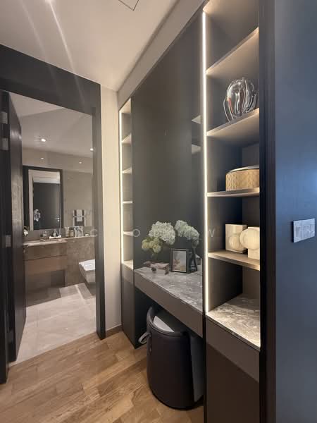 Concourse Skyline, 300 Beach Road, 3 Bedrooms, 1,668 sqft, Condominium For Sale, by Nicholl Wan, 500213210 - Bathroom - PropertyGuru.com.sg