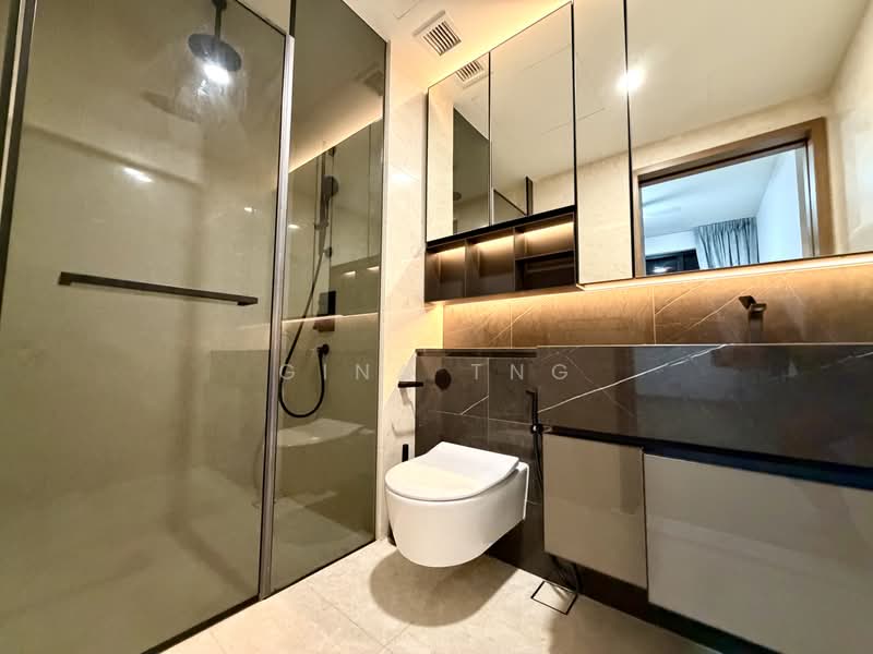 Luxurious almost brand new condo near to Newton Mrt, Makeway Avenue, 2 Bedrooms, 872 sqft, Condominium For Rent, by Gina Tng, 500213222 - Bathroom - PropertyGuru.com.sg
