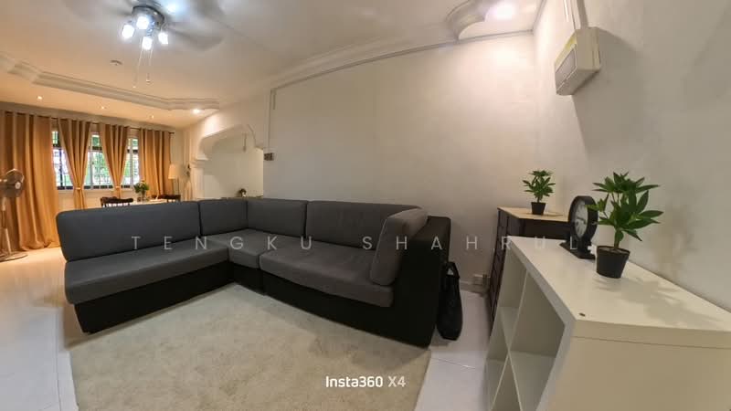 704 Woodlands Drive 40, 704 Woodlands Drive 40, 3 Bedrooms, 1,065 sqft, HDB Flat For Sale, by TENGKU SHAHRUL, 500213238 - Living Room - PropertyGuru.com.sg