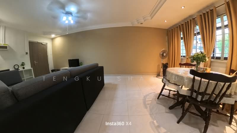 704 Woodlands Drive 40, 704 Woodlands Drive 40, 3 Bedrooms, 1,065 sqft, HDB Flat For Sale, by TENGKU SHAHRUL, 500213238 - Living Room - PropertyGuru.com.sg