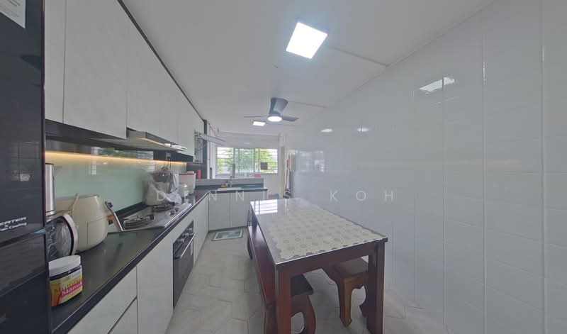 547 Ang Mo Kio Avenue 10, 547 Ang Mo Kio Avenue 10, 3 Bedrooms, 990 sqft, HDB Flat For Sale, by Dennis Koh, 500213248 - Kitchen - PropertyGuru.com.sg