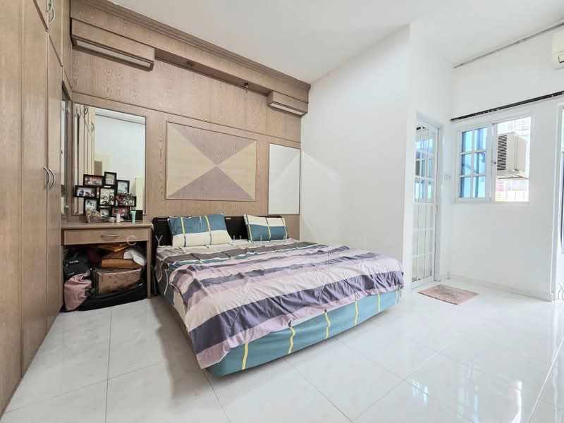 The Windsor, 3A Ontario Avenue, 3 Bedrooms, 1,399 sqft, Condominium For Sale, by Cynthia Chan, 500213264 - Bedroom - PropertyGuru.com.sg