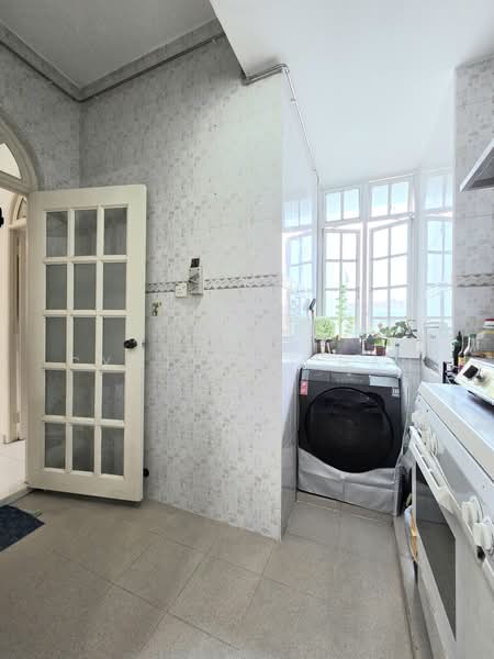 The Windsor, 3A Ontario Avenue, 3 Bedrooms, 1,399 sqft, Condominium For Sale, by Cynthia Chan, 500213264 - Kitchen - PropertyGuru.com.sg