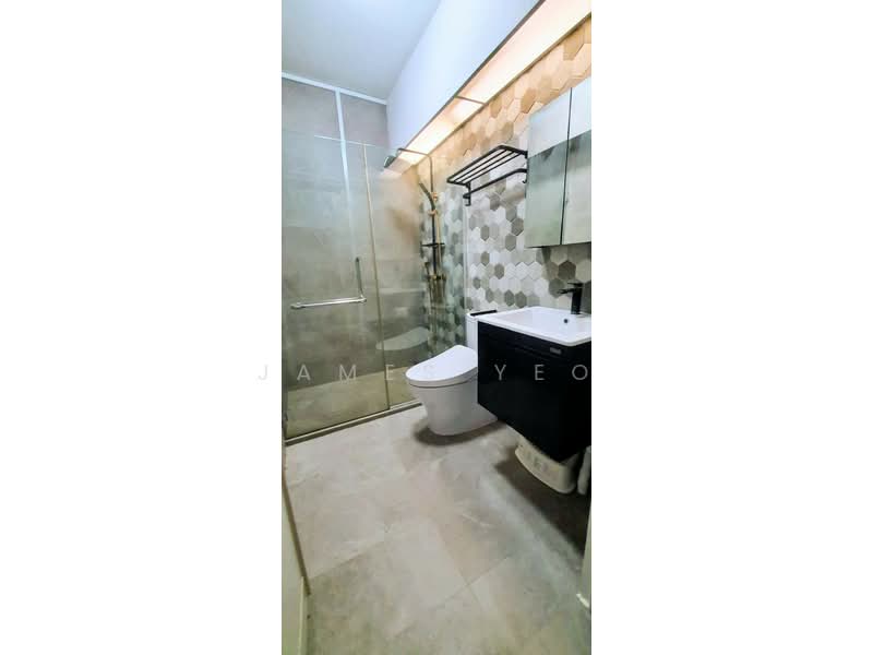 303 Canberra Road, 303 Canberra Road, 3 Bedrooms, 1,517 sqft, HDB Flat For Sale, by James Yeo, 500213269 - Bathroom - PropertyGuru.com.sg