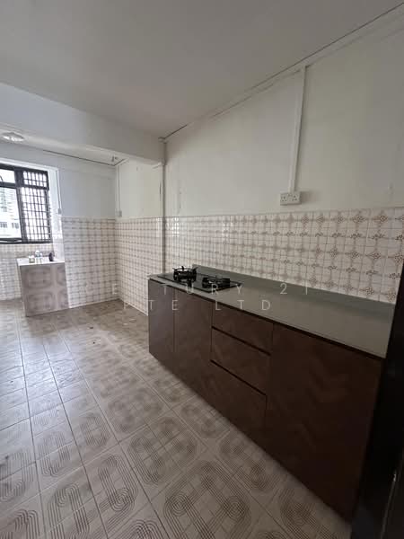 125 Lorong 1 Toa Payoh, 125 Lorong 1 Toa Payoh, 2 Bedrooms, 720 sqft, HDB Flat For Rent, by KATE, 500213286 - Kitchen - PropertyGuru.com.sg
