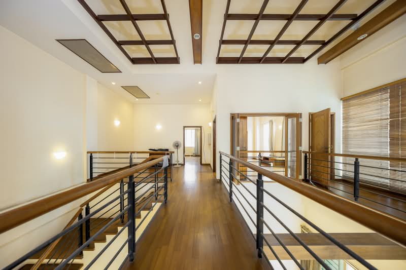 Seletar Hills Estate, 1 Jalan Redop, 4 Bedrooms, 2,800 sqft, Semi-Detached House For Sale, by Lim Rong Jie, 500213298 - Corridor - PropertyGuru.com.sg