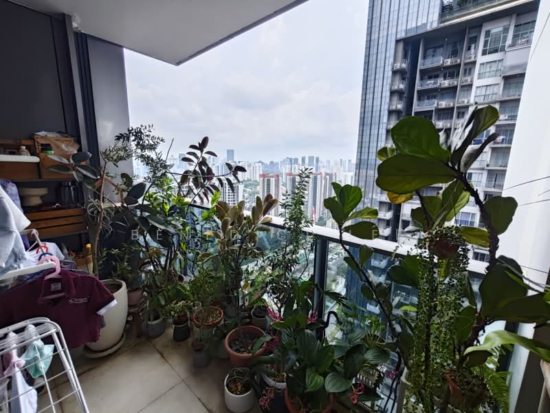 Echelon, 7 Alexandra View, 3 Bedrooms, 1,475 sqft, Condominium For Sale, by Benedict Lee, 500213307 - Balcony - PropertyGuru.com.sg